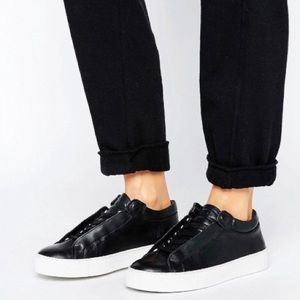 K-Swiss Black Leather Sneakers